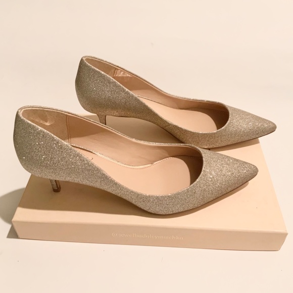 BADGLEY MISCHKA Royalty Gold Glitter Pointed Toe Kitten Heel Pumps Dress Shoes - Picture 4 of 7